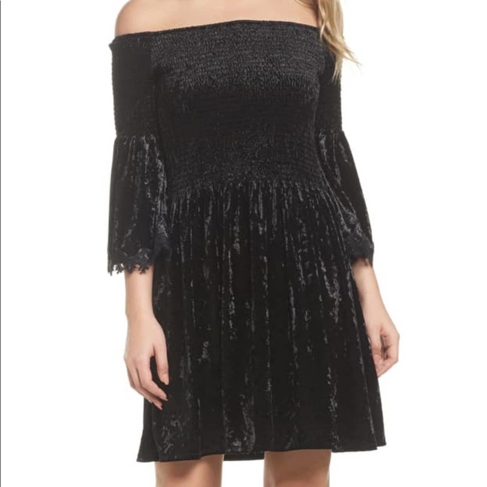 Kobi Halperin Strapless Smocked Crushed Velvet Black Lace Sleeve Dress Small NWT